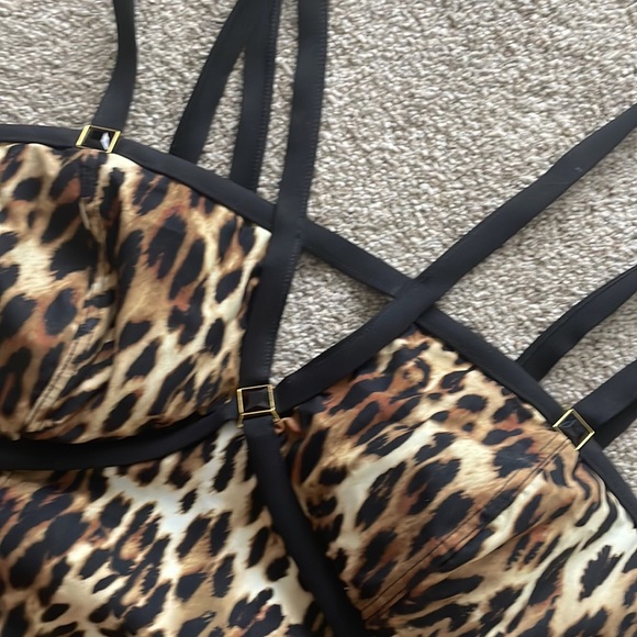 Stunning Miraclesuit by Amoressa worn once! Sz10 - Picture 8 of 9